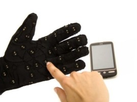Написание SMS при помощи мобильной перчатки Lorm
