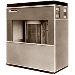 Первый в мире жесткий диск IBM 350 RAMAC