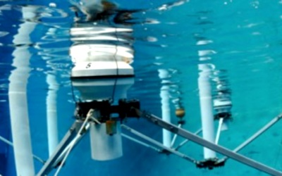 Плавающий генератор. Вид с под воды